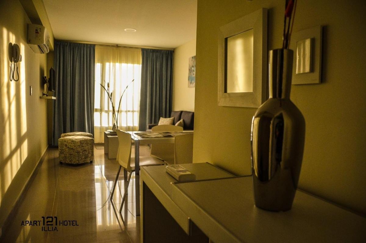 Illia 121 Apart Hotel Neuquen Exterior photo